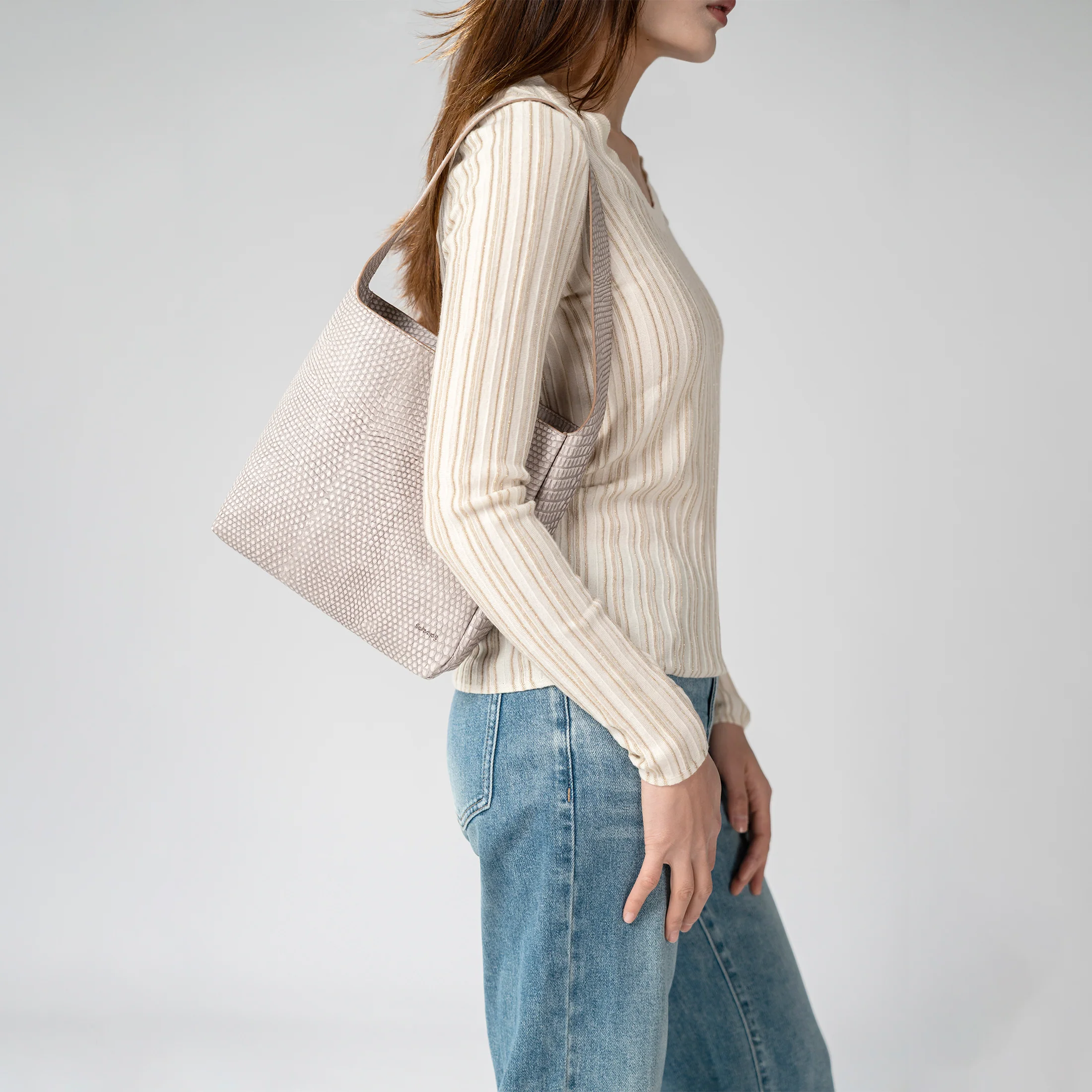 VERA Flat Bucket Tote Bag