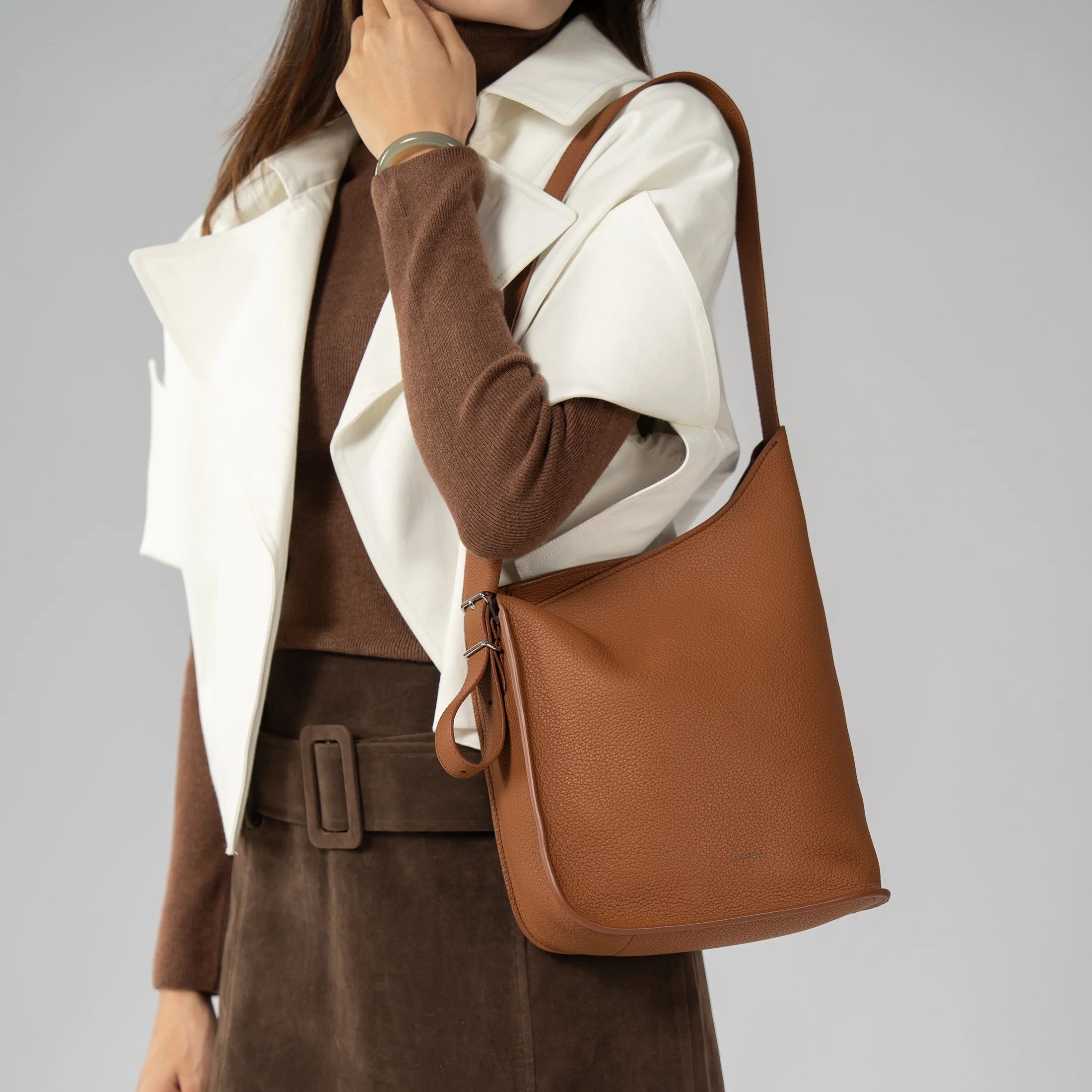 KEO Ergonomic Soft Bucket Bag Small - Image 3