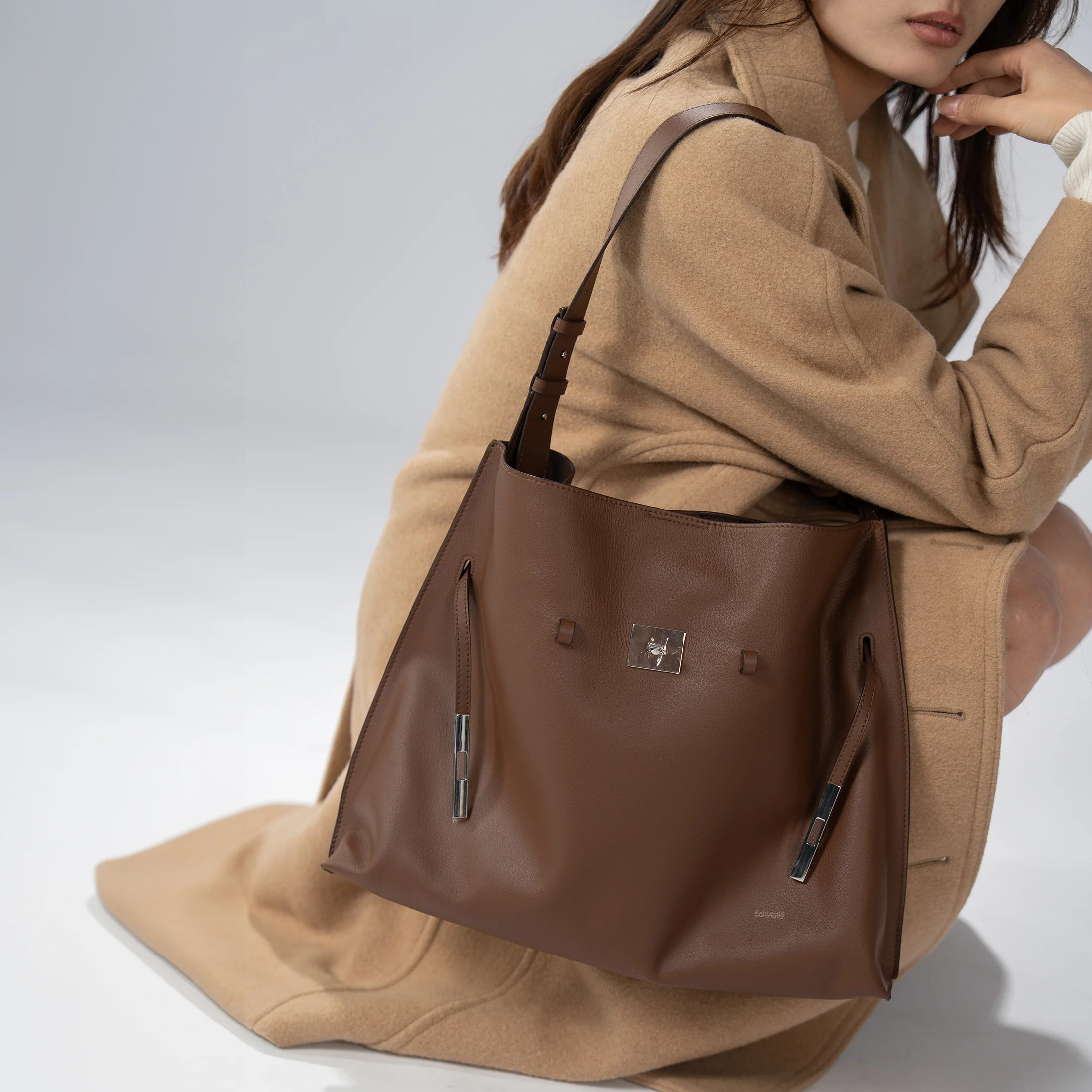 SAOI Belt Tote II - Image 7